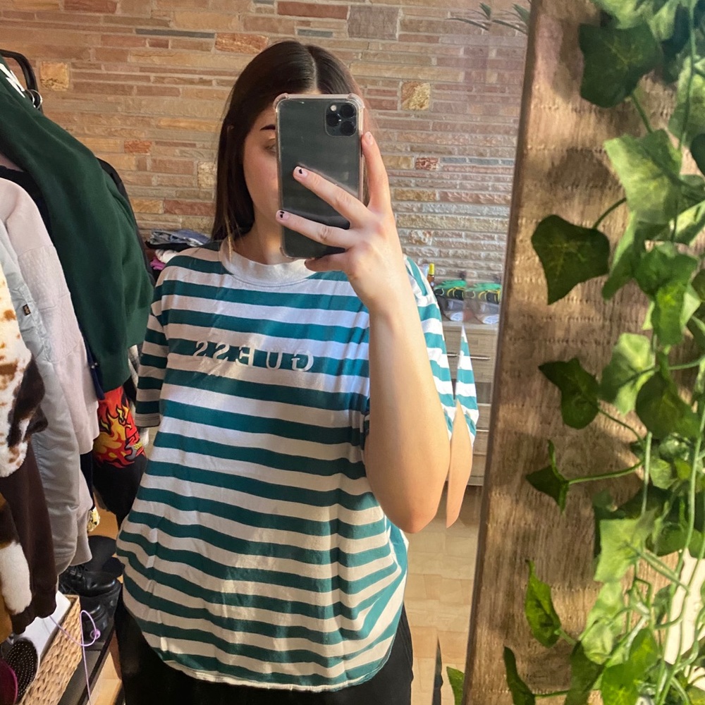 GUESS STRIPED TEE